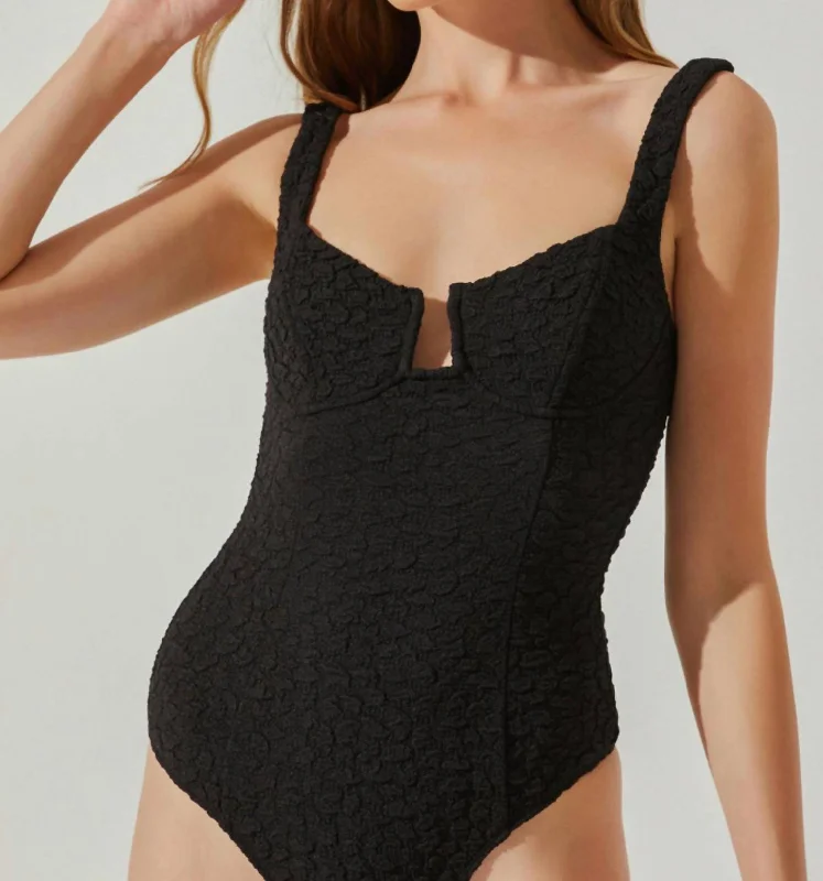 Aria Bodysuit In Black