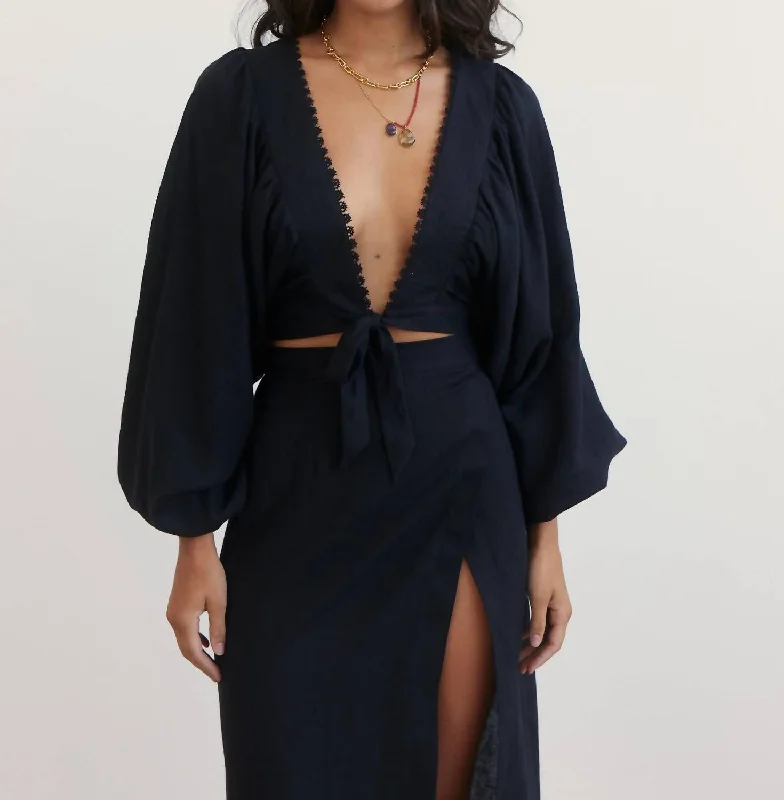 Batwing Tie Top In Black