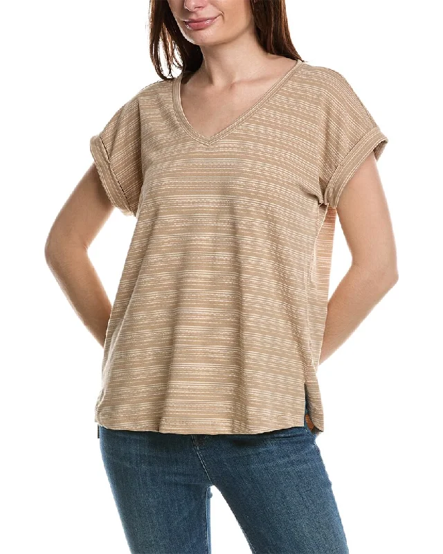 Bobeau V-Neck Pleat Back Top