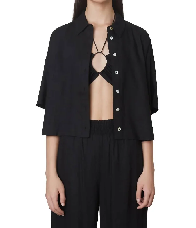 Cropped Boxy Shirt In Black