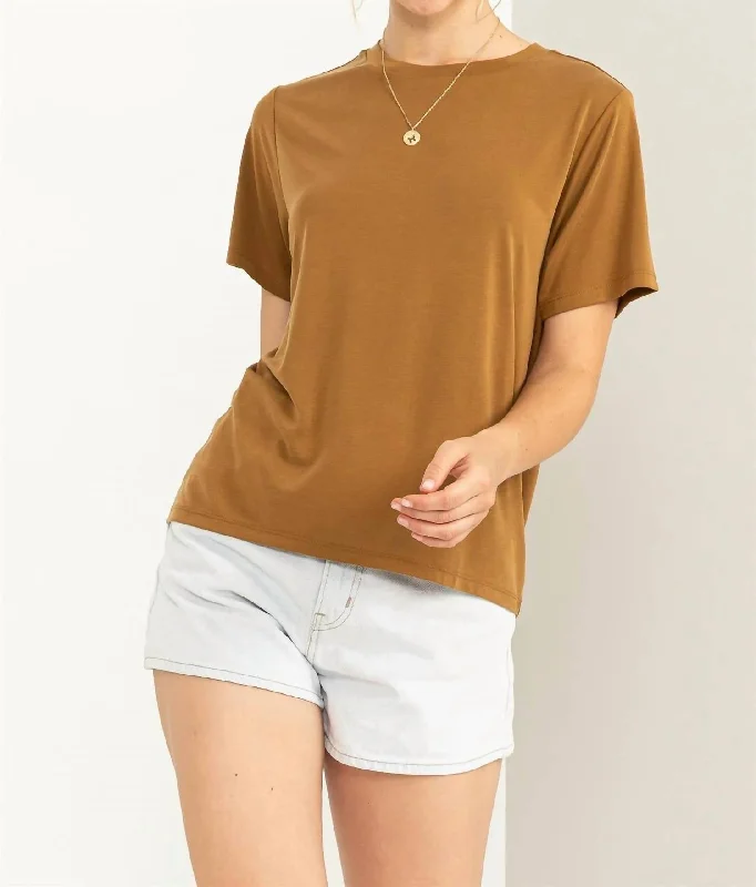 Effortlessly Cool Short Sleeve Top In Pale Brown